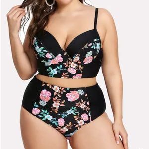 Floral Two Piece Bathing Suit Plus Size!!